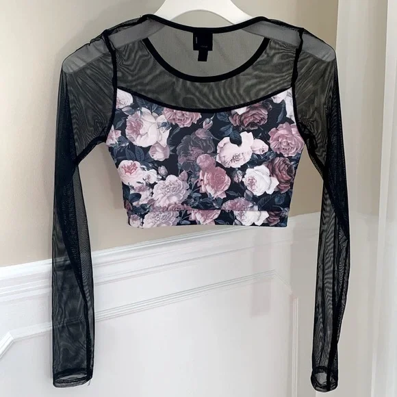 2B Bebe size XS Deep V Floral Crop Top - Picture 10 of 15